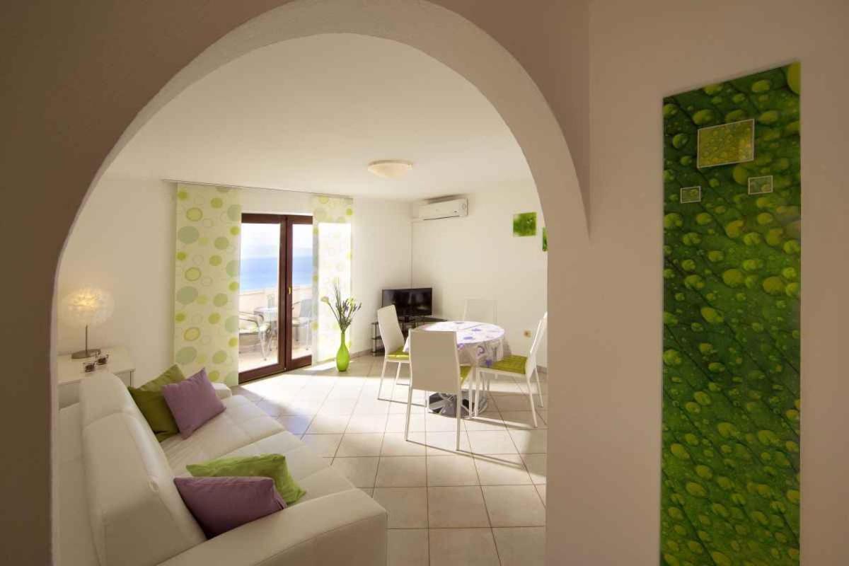 Apartment In Ravni/Istrien 8872 Bagian luar foto
